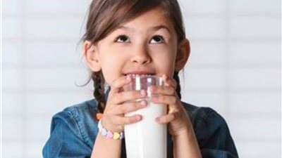 أطعمة لتعزيز وتقوية صحة العظام عند طفلك تعرفي عليها