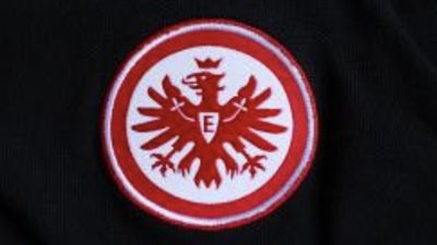 جمع بين النجوم: لاعب يونايتد يخوض تحديًا جديدًا في فرانكفورت