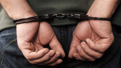 ضبط المتهم بالنصب والإحتيال على المواطنين عبر الفيسبوك في كفر الشيخ