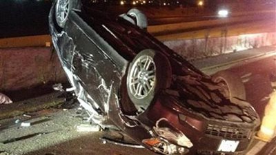 كثافات مرورية إثر حادث انقلاب سيارة بالشيخ زايد