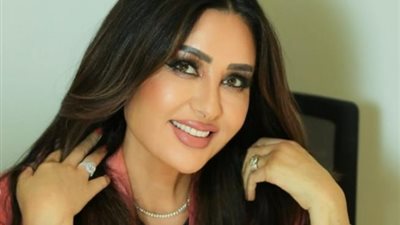لطيفة تروج لألبومها الجديد 