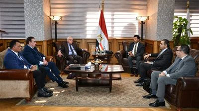 وزير الرياضة والغضبان يتفقان على البدء فى تنفيذ أعمال إنشاء استاد بورسعيد