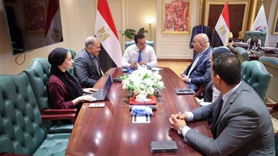 عبدالغفار يستعرض مراحل تدريب العاملين بالوزارة والفئات المستهدفة