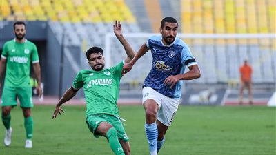 بيراميدز يتقدم علي المصري بهدف بالشوط الأول بدوري نايل