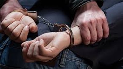 القبض على شخصين بحوزتهما كمية من الحشيش وسلاح بالمرج