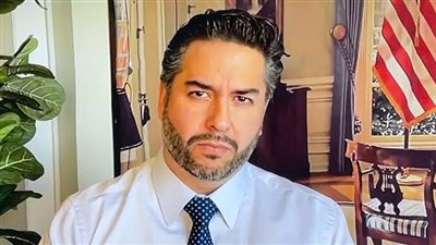 وزير الاقتصاد اللبناني يُحذر من خطورة الارتفاع في سعر الصرف وتأثيره السياسي