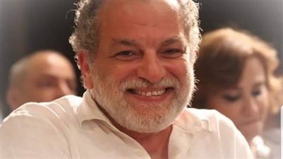 انفعال أشرف فايق في جنازة صلاح السعدني لهذا السبب