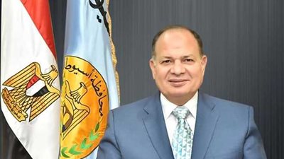 محافظ أسيوط يعلن انطلاق الصالون الثقافي الأول لمكتبة مصر العامة 