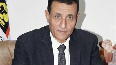 «ناصف» يقدم أوراقًا بحثية عن «سيكولوجية العلاقة بين الأميّة والسلوكيات الإجراميّة»