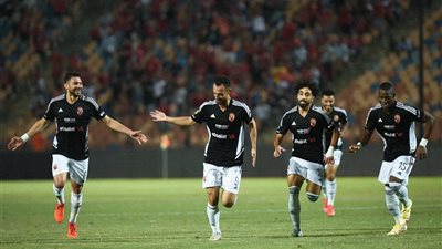 لم يبق سوى التتويج.. وثلاثيات الأهلي تصبح كالعادة