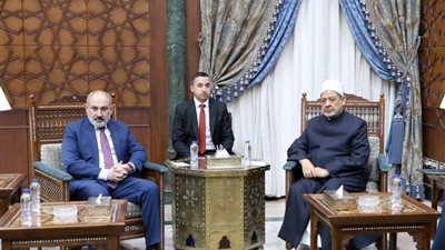 الطيب وباشينيان يتَّفقان على تنظيم معرض للمخطوطات في الأزهر