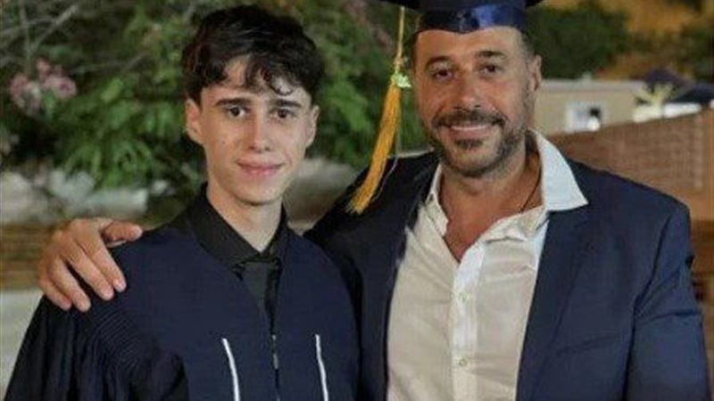 أحمد السعدني وابنه||||