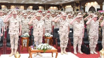وزير الدفاع يصدق على قبول دفعة جديدة بالمعاهد الصحية للقوات المسلحة