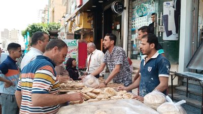 233 مخالفة.. حملات تفتيشية على المخابز والأسواق بالمنيا