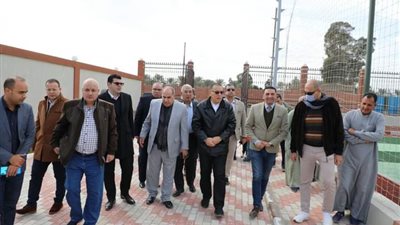 محافظ الشرقية يتفقد مشروعات حياه كريمة بقرية أبو صميدة بمركز ومدينة الحسينية 