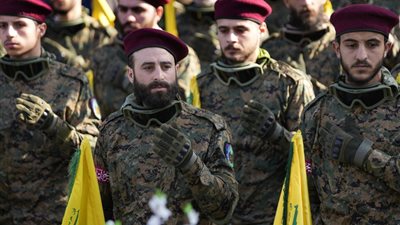 استشهاد مسعفين وتدمير سيارة في اعتداء إسرائيلي بجنوب لبنان