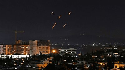 إطلاق صواريخ من العراق صوب قاعدة عسكرية أمريكية بسوريا