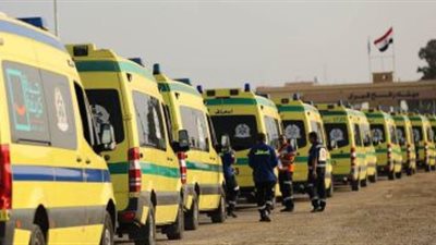 اصطفاف سيارات الإسعاف بمعبر رفح لاستقبال الجرحى الفلسطينيين