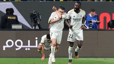 ريال مدريد يقصي اتليتكو من نصف نهائي كأس السوبر بخماسية
