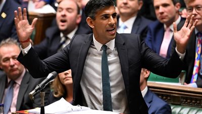 سوناك: هذا يكفي طائرة اللاجئين ستتجه إلى رواندا مهما حدث