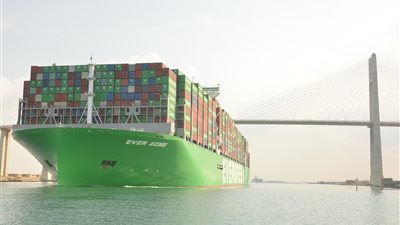 هيئة السويس: حدث سفينة حاويات في العالم تعبر القناة بنجاح في أولى رحلاتها البحرية