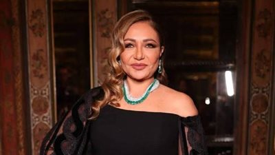 ليلى علوي تعبر عن سعادتها بتكريمها في مهرجان هوليود للفيلم العربي