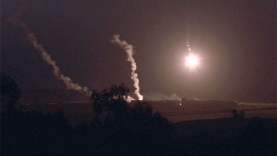 إسرائيل تشن 