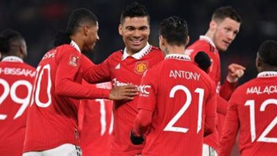 فيجورست يقود هجوم مانشستر يونايتد أمام ليدز يونايتد في الدوري الإنجليزي