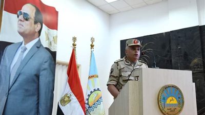 مدبولي يستعرض تفاصيل الأعمال بمشروع تطوير منظومة إدارة الري والصرف بالواحة