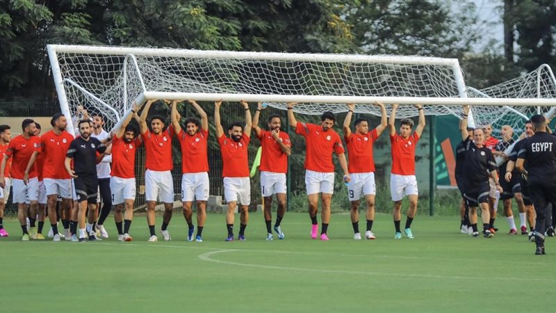 B33547F7-37DE-43E0-A527-7D0BECC001F0