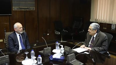 وزير الكهرباء يستقبل سفير اليونان بالقاهرة لبحث مستجدات مشروع الربط الكهربائي بين البلدين