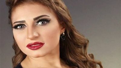 الفنانة منة جلال تشارك متابعيها حزنها بعد وفاة والدها