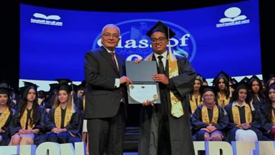 رضا حجازي يشهد احتفال تخرج الدفعة السابعة لطلاب مدارس النيل المصرية الدولية