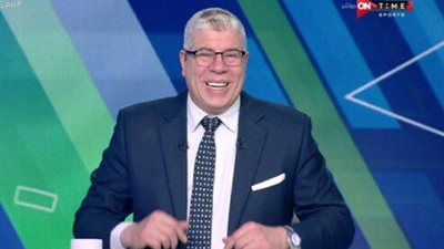 الجهاز الفني واللاعبين 