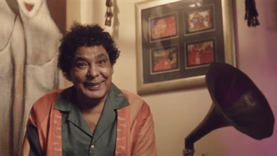 الموت يفجع الكينج محمد منير