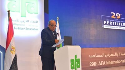 وزير قطاع الأعمال العام: الأسمدة في المركز الثاني للصادرات المصرية بقيمة 2.7 مليار دولار 