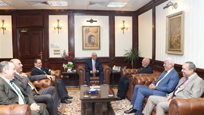 توقيع مذكرة تفاهم لتطوير قدرات خريجي كليات الطب البيطري بالتعاون مع الزراعيين