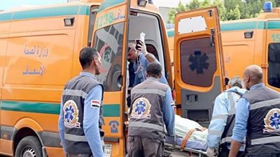 السرعة الزائدة وراء انقلاب سيارة أجرة بطريق طامية الفيوم