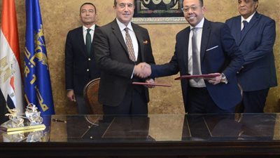 توقيع بروتوكول تعاون بين نادي القضاة وشركة مصر للسياحة