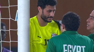 أسرار اللحظة: الطبيب يكشف عن تفاصيل إصابة حارس المنتخب