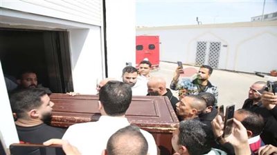 انهيار أسرتها وأصدقائها.. تشييع جثمان فتاة الشروق إلي مثواه الأخير