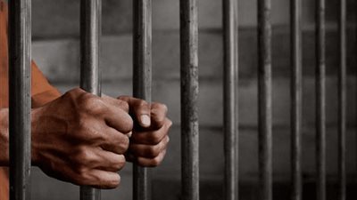 جنايات الجيزة تُقضي بالمشدد لمدير إدارة بحي العمرانية بتهمة الرشوة