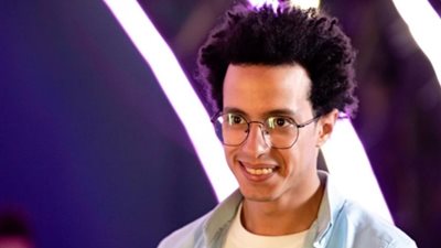 طه الدسوقي شقيق أحمد أمين بمسلسل الصفارة