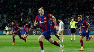 برشلونه يسحق فالنسيا برباعية نظيفة في الدوري الاسباني