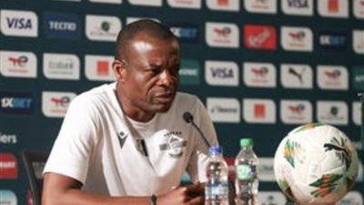 تواضع وتحذير: مدرب غينيا الاستوائية يرى غينيا مرشحة قوية للفوز