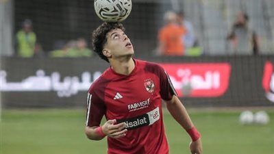 نجم الأهلي السابق: إمام عاشور موهوب لكن يحتاج قرصة ودن