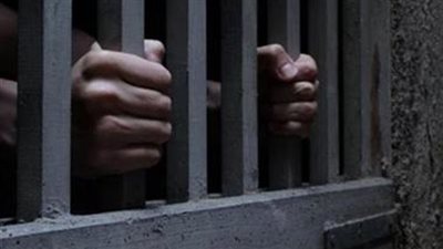 استمرار حبس لصوص سرقا سيارة ومبلغاً ماليًا في التجمع الأول