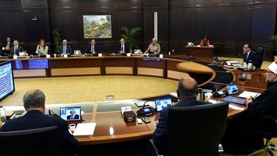 مجلس الوزراء يوافق على 12 قرارًا جديدًا خلال اجتماعه بمدينه العلمين