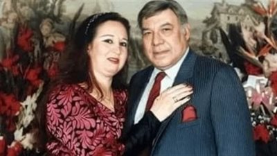 بصورة مع والدها.. رانيا فريد شوقي تحيي ذكرى رحيل والدتها