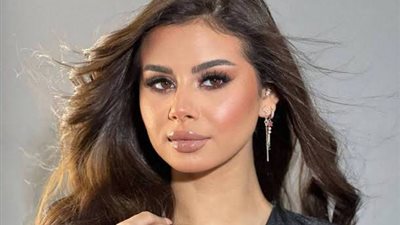 آخرهم أسود ملون.. أبرز أعمال منة عرفة في ذكرى ميلادها